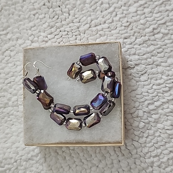 NWOT Shoulder duster earrings - Picture 3 of 3